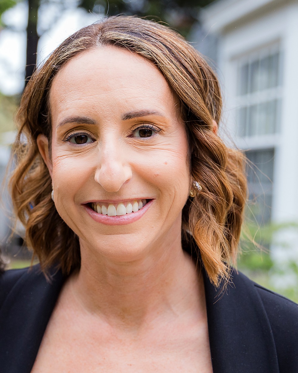 Jessica, founder of J.E.S. Household Planning